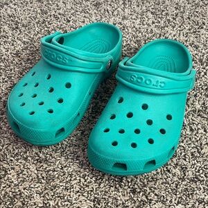 CROCS unisex Water Shoes mens 4 or womens 6 - Aqua